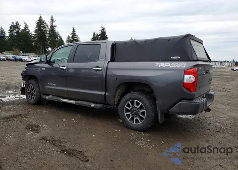 2015 Toyota Tundra Crewmax Limited z USA, uszkodzony, nr VIN 5TFHY5F11FX438163